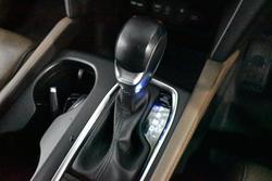 2019 Hyundai
                Santa Fe Highlander