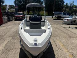 2025 Sea Storm 17 Advantage