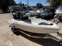 2025 Sea Storm 17 Advantage