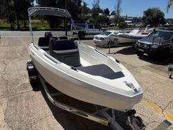 2025 Sea Storm 17 Advantage