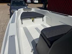 2025 Sea Storm 17 Advantage