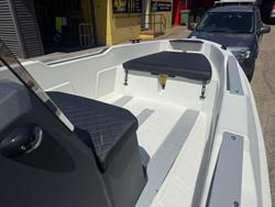 2025 Sea Storm 17 Advantage