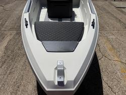 2025 Sea Storm 17 Advantage