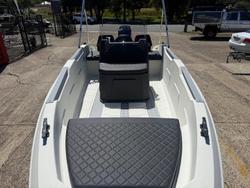 2025 Sea Storm 17 Advantage