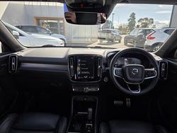 2020 Volvo
XC40 T5 R-Design