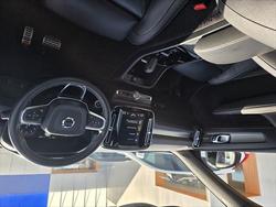 2020 Volvo
XC40 T5 R-Design