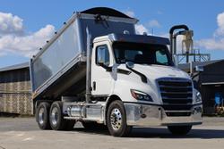 2024 Freightliner Cascadia 116 Tipper White