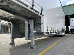 2004 Maxitrans
                St3 22 Pallet Double Drop Deck Full Mezz (Refrigerated) 