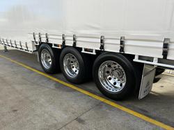 2004 Maxitrans
                St3 22 Pallet Double Drop Deck Full Mezz (Refrigerated) 