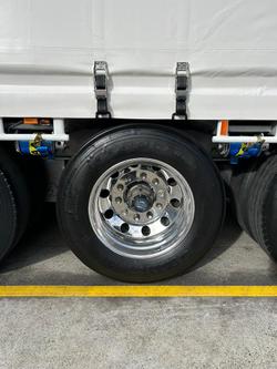 2004 Maxitrans St3 22 Pallet Double Drop Deck Full Mezz (Refrigerated)