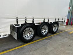 2004 Maxitrans St3 22 Pallet Double Drop Deck Full Mezz (Refrigerated)