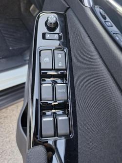 2025 Isuzu
                MU-X LS-U