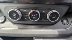 2025 Renault Trafic Premium