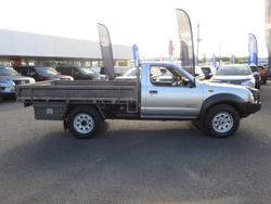 2009 Nissan
                Navara DX