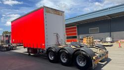 2008 Krueger 12P Drop Deck A Mezzanine Curtain Sider White