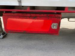 2008 Krueger 12P Drop Deck A Mezzanine Curtain Sider White