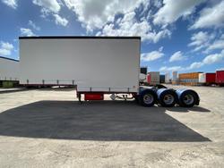 2008 Krueger 12P Drop Deck A Mezzanine Curtain Sider White