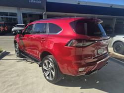 2025 Isuzu
MU-X LS-T