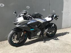 2025 CFMOTO
675SR-R
