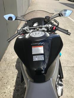 2025 CFMOTO
675SR-R