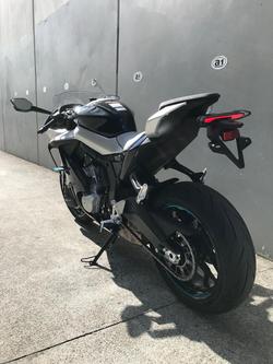 2025 CFMOTO
675SR-R