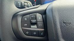 2024 Ford
Everest Ambiente