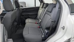 2024 Ford
Everest Ambiente