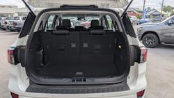 2024 Ford
Everest Ambiente