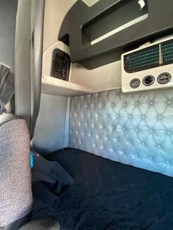 2017 Western Star 5800 Series White
