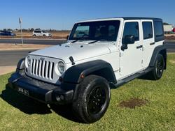 2013 Jeep
Wrangler Unlimited Sport