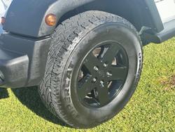 2013 Jeep
Wrangler Unlimited Sport