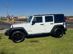 2013 Jeep
Wrangler Unlimited Sport