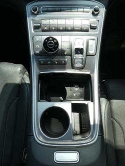2021 Hyundai
                Santa Fe Highlander