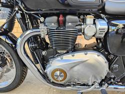 2025 TRIUMPH BONNEVILLE T120 ROAD JET BLACK