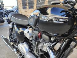 2025 TRIUMPH BONNEVILLE T120 ROAD JET BLACK