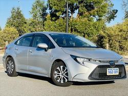 2021 Toyota
Corolla Ascent Sport Hybrid