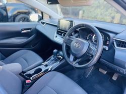 2021 Toyota
Corolla Ascent Sport Hybrid