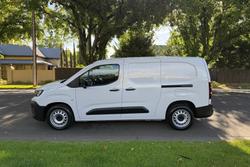 2025 Peugeot
Partner Pro