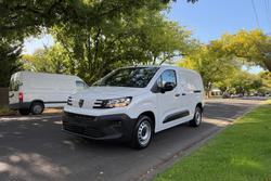 2025 Peugeot Partner Pro