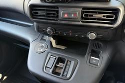 2025 Peugeot Partner Pro