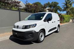 2025 Peugeot
Partner Pro