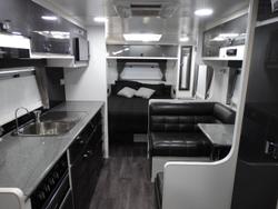 2016 Paramount Commander