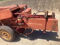 New Holland 275 Baler
