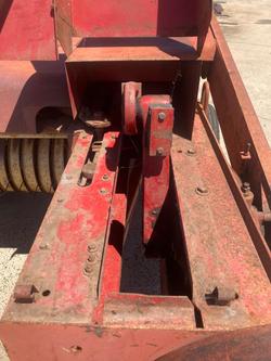 New Holland 275 Baler