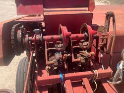 New Holland 275 Baler