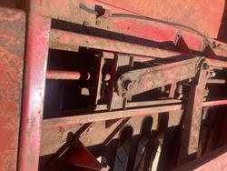 New Holland 275 Baler