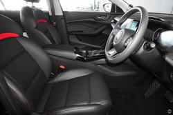 2024 MG MG5 Vibe MY24 Diamond Red