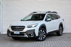 2022 Subaru
Outback AWD Touring