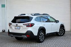 2022 Subaru
Outback AWD Touring