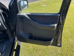 2014 Nissan
Navara RX